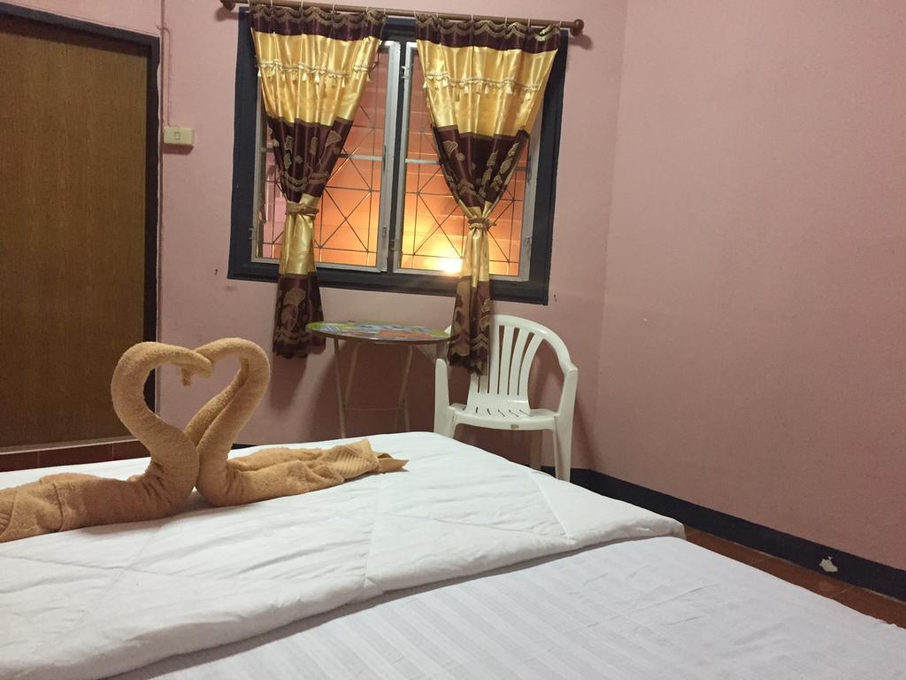 Marina Ao Nang Guesthouse Exterior photo